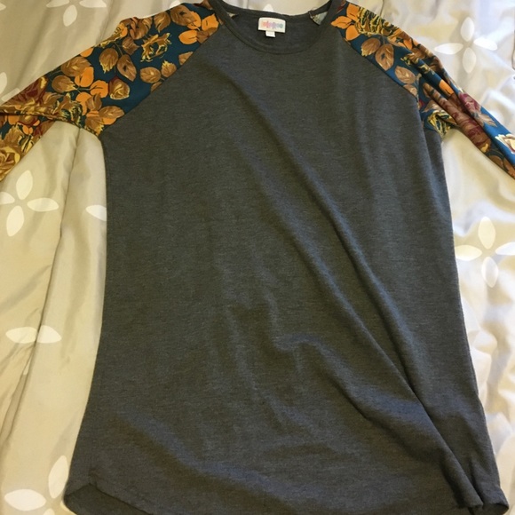 Lularoe Randy tee