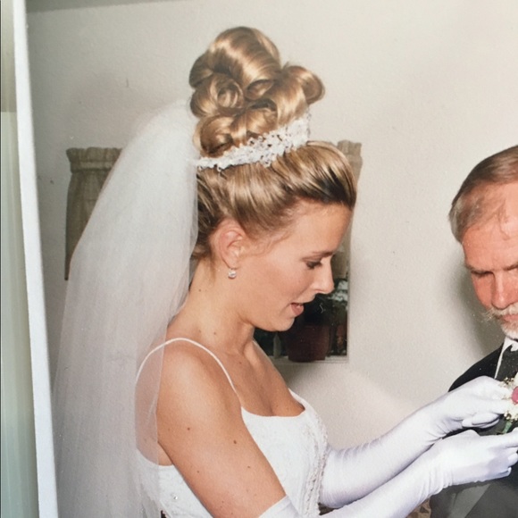 Swavokski crystal tiara. - Picture 4 of 6