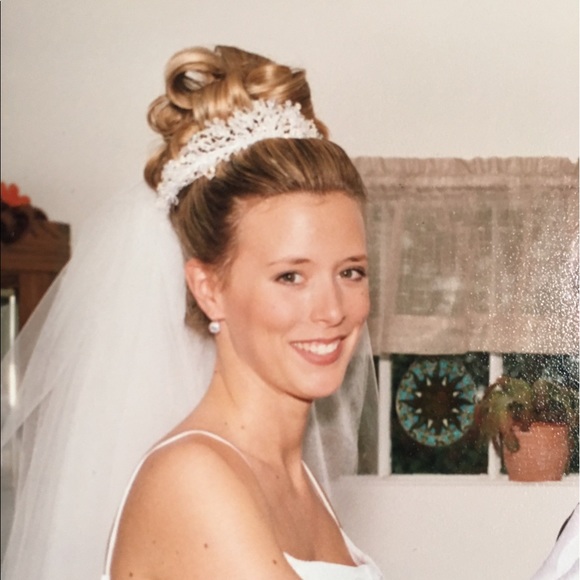 Swavokski crystal tiara. - Picture 5 of 6