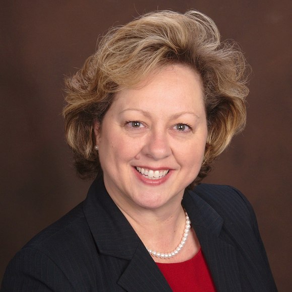 Meet your Posher, Leslie