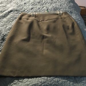 Olive line skirt