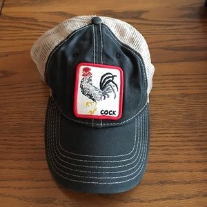 NWOT Unique trucker hat