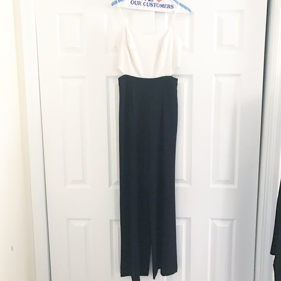 Black and white cutout jumpsuit - Picture 2 of 4