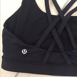 Lululemon sports bra size S