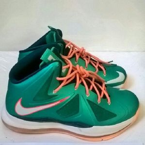 Lebron sneakers