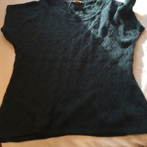 Short sleeved sweater