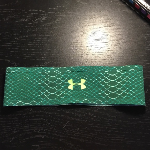 Under Armour headband - brand new!!