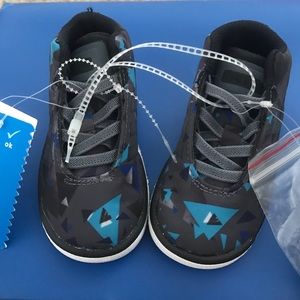 Adidas VERITAS MID I