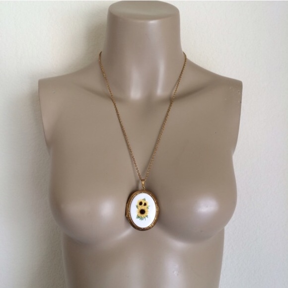 Early 2000's Sunflowers Floral Locket Necklace