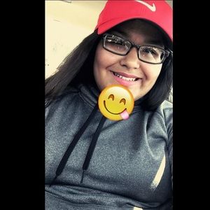 Meet your Posher, Alexandra