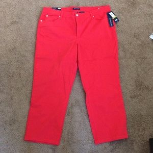 Bandolono Capris NWT