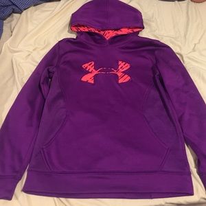 Girls Under Armour pullover hoodie
