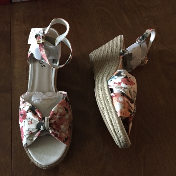 12 🆕 Floral Ankle Strap Cut Out Wedges Heels - Picture 4 of 4