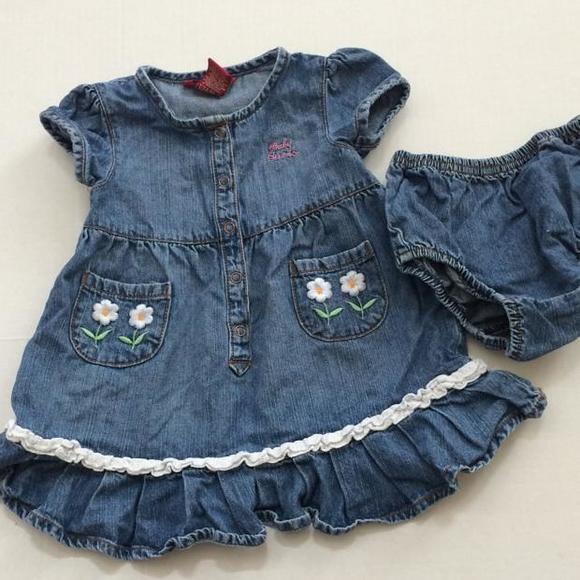 🎉 Editors Pick 🎉 Baby Guess dress