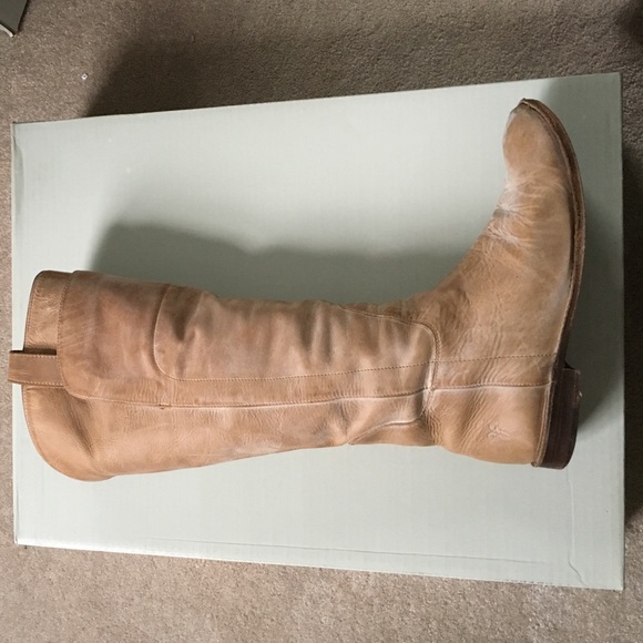 Frye Paige Tall Tan Boot Sz 8.5