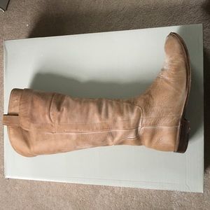 Frye Paige Tall Tan Boot Sz 8.5