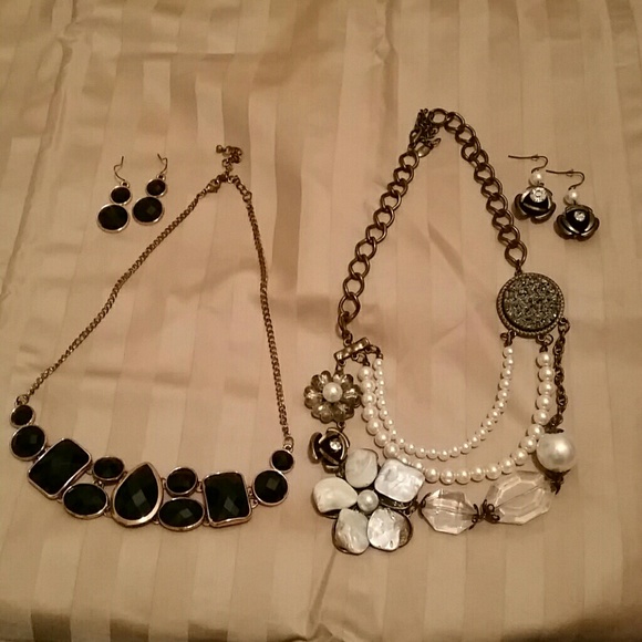 Necklace and earrings sets