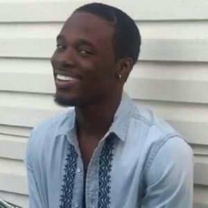 Meet your Posher, Lewis