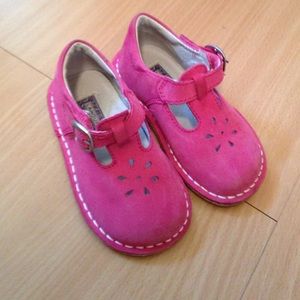 Super cute L'amour girls' toddler shoes