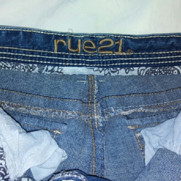 Boot cut - Picture 2 of 3