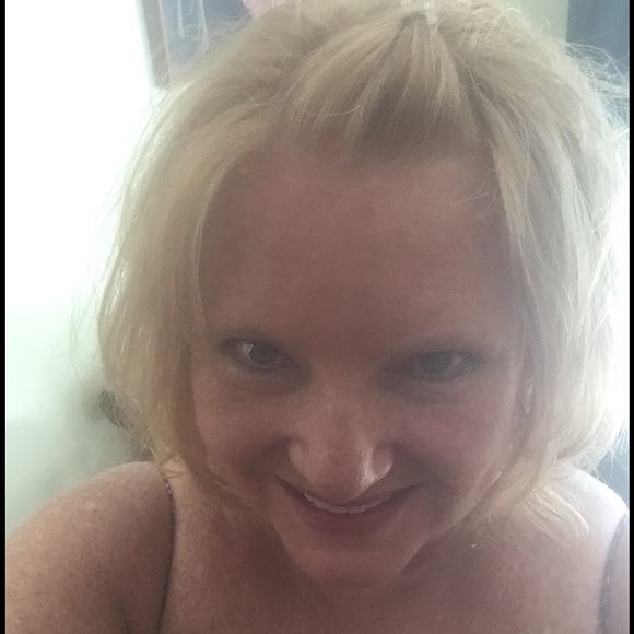 Meet your Posher, Doreen - Picture 1 of 1