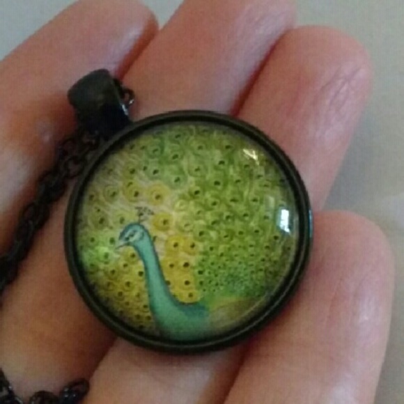Peacock Cabochon Necklace with💟 FREE Gift Box!💟