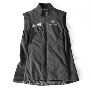 NEW Arcteryx Atom LT Vest in Black (small)