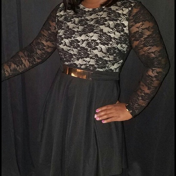 Beautiful Black Lace Detailed Dress - Picture 3 of 3