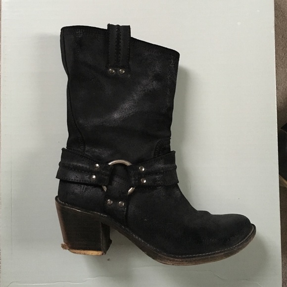 Frye Carmen Harness Short Black Suede Sz 8.5