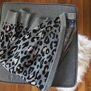 SALE 🎉 Cozy GAP leopard cardi