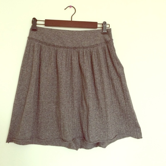 Banana Republic grey jersey short skirt