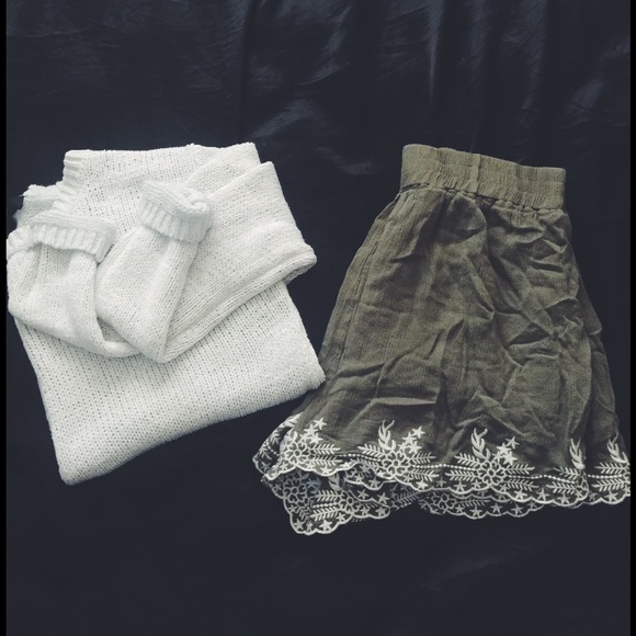 Embroidered scallop detail shorts