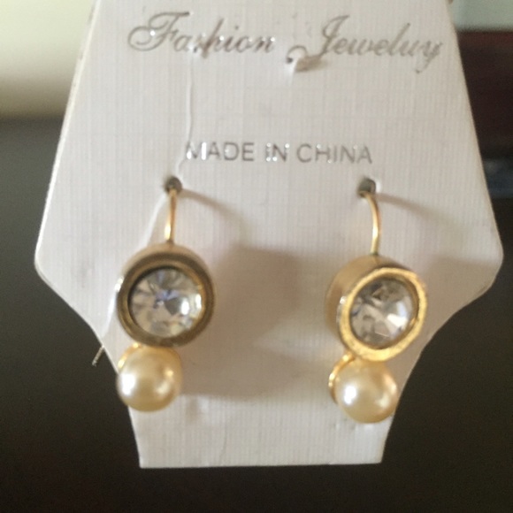 🎉 Earring Bundle 🎉 - Picture 2 of 4