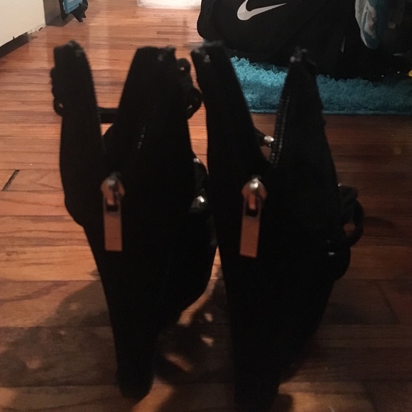 Heels - Picture 3 of 3