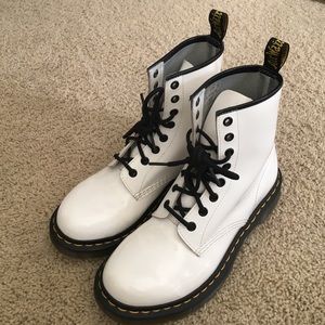 Women's 1460 Smooth White Dr. Martens