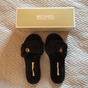 Brand New Never Worn Michael Kors Slippers
