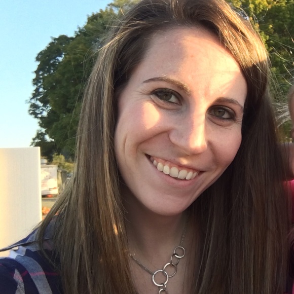 Meet your Posher, Erin - Picture 1 of 1