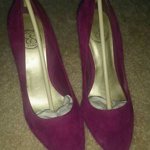 Jessica Simpson suede pumps