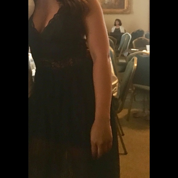 Maxi lace black dress.