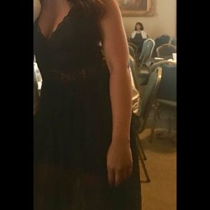 Maxi lace black dress.