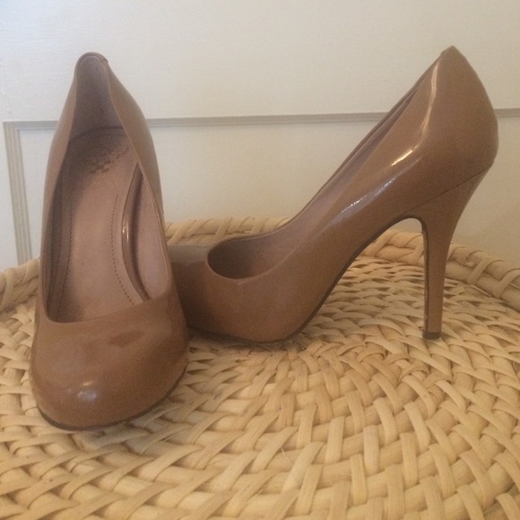 Vince Camuto Pumps