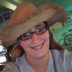 Meet your Posher, Danielle