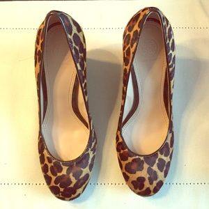 Tory Burch Astoria 90mm wedge - size 8