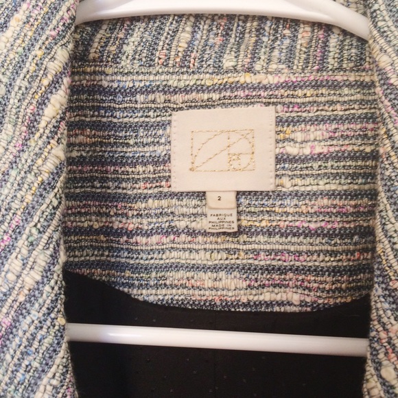 SOLD! EUC Anthropologie tweed blazer. Size 2 - Picture 3 of 3