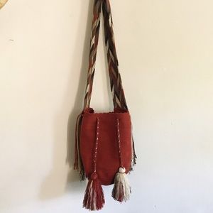 Vintage Southwestern Woven Bucket Bag w Fringe