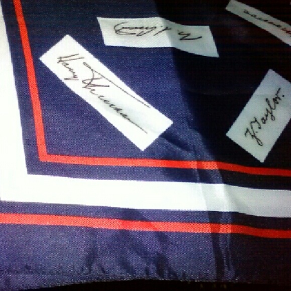 Ladies scarf - Picture 2 of 3