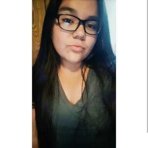 Meet your Posher, Larae