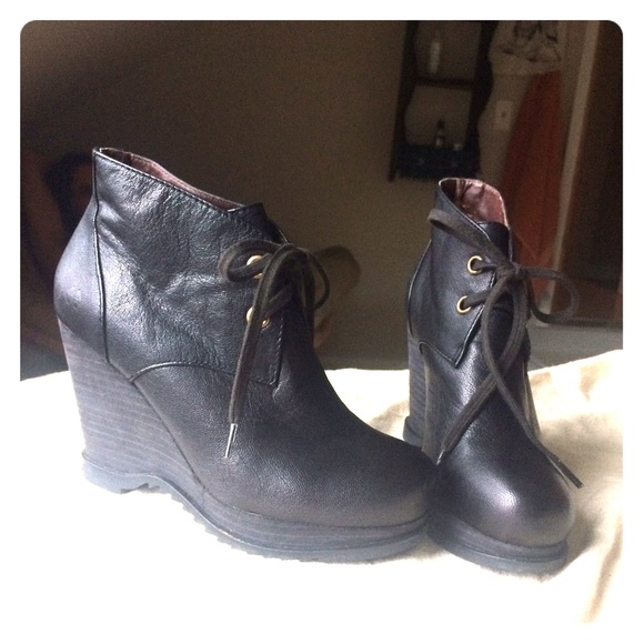 lucky brand wedge booties