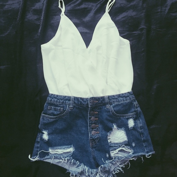 Distressed high waisted shorts