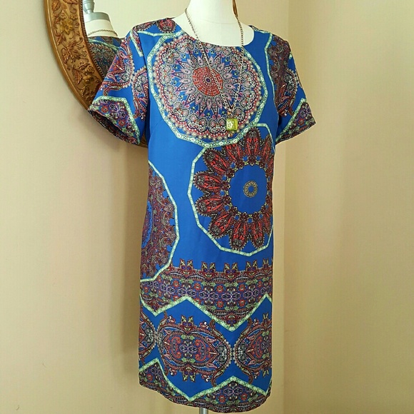 GIBIU LARGE BLUE & RED PAISLEY PRINT SHIFT DRESS - Picture 3 of 4
